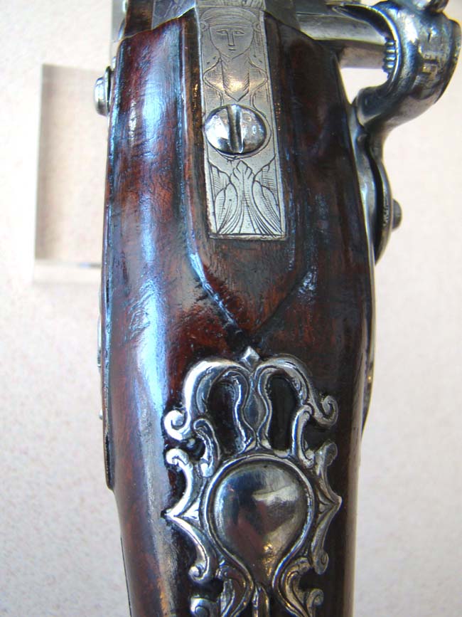 A large and impressive pair of French Holster pistols circa 1685 — image 10